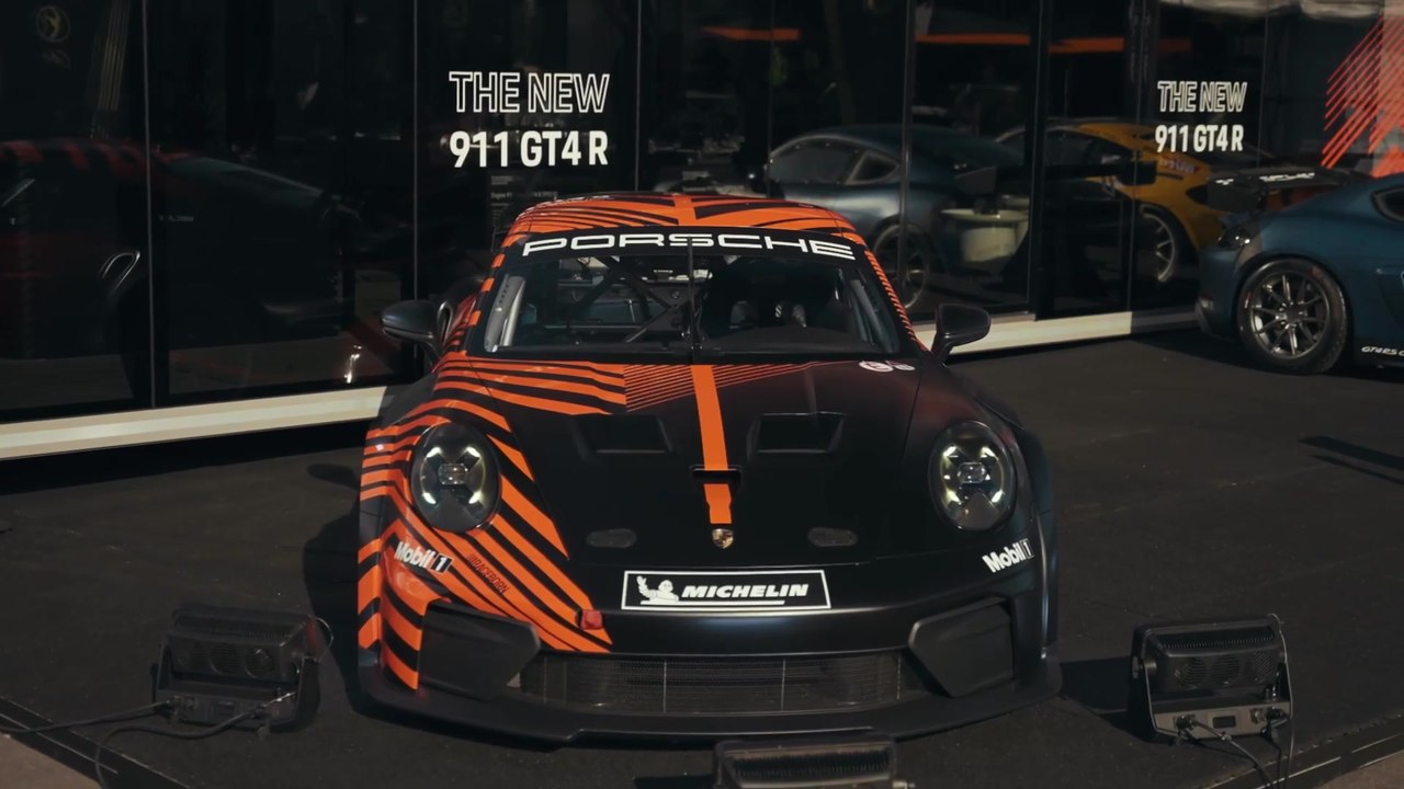 The new Porsche 911 GT4 R
