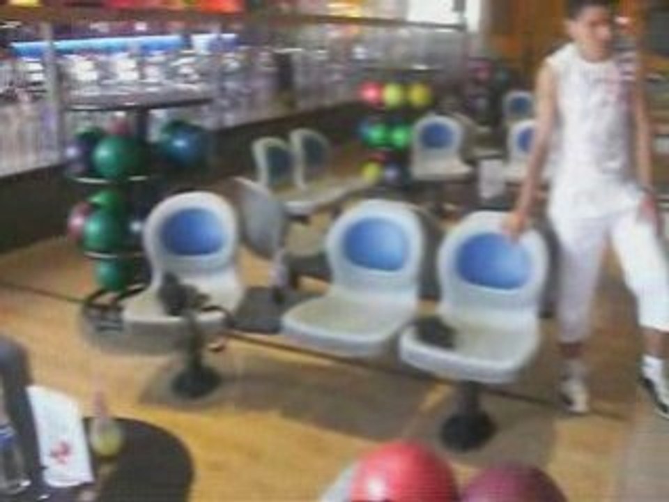 BOWLING