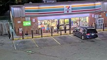 Grupo agride e tenta assaltar idoso em Baltimore. Polícia pede ajuda