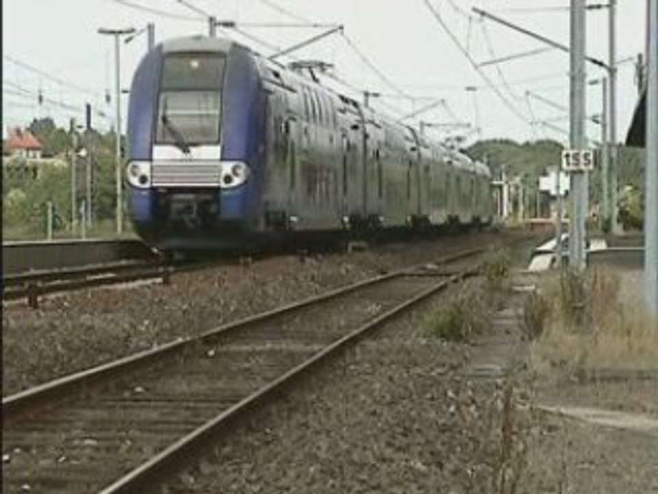 Z26500-843946-16H55-LILLE-AMIENS-DI01JUIN08-ALBERT(80)