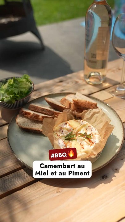 Le Camembert au Miel et Piment libre droits