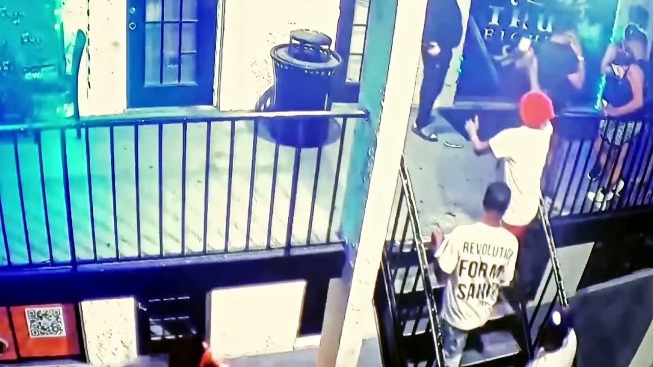 Killer Doesn t Realize He s Being Recorded On CCTV