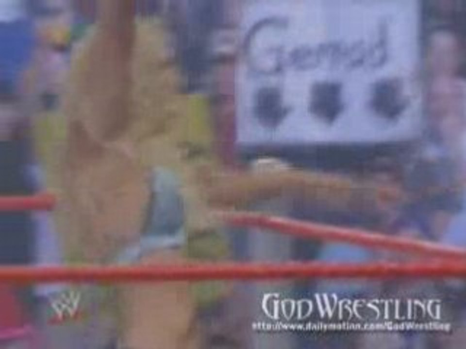Michelle Mc earns an opportunity at the Divas Champ 07/04/08