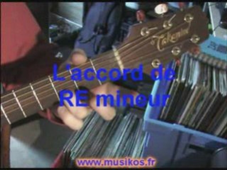 premiers accords de guitare