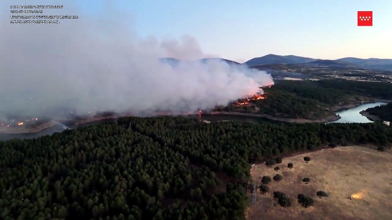 El incendio de Lozoyuela (Madrid) aún no está controlado y ha quemado ya 700 hectáreas