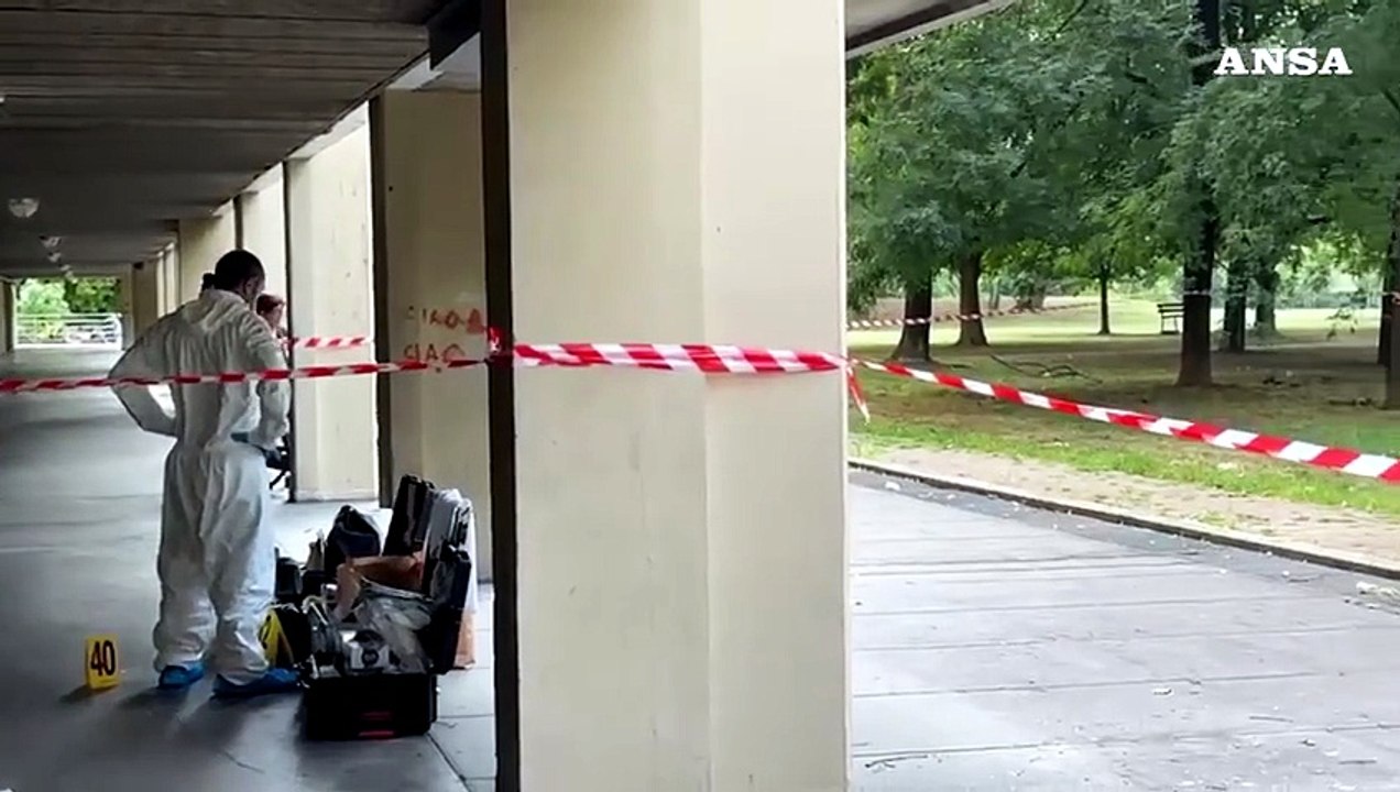 Omicidio a Modena, uomo accoltellato nell'androne di un condominio
