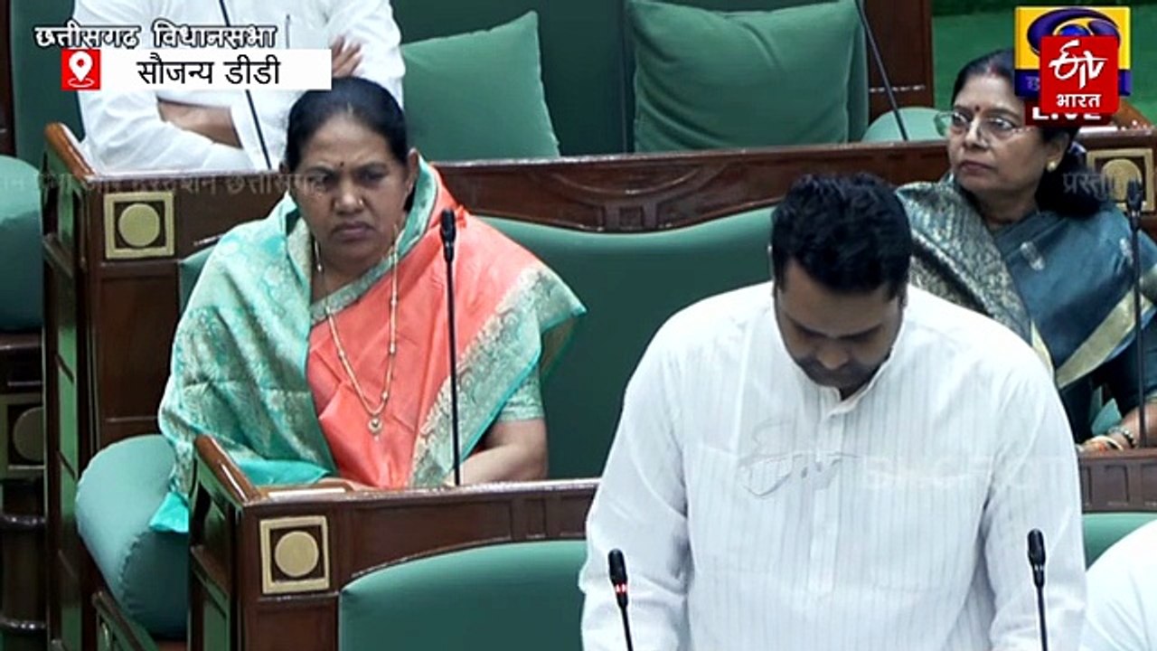 महतारी वंदन योजना की 1 लाख महिलाएं मृत ,मंत्री का जवाब सुन उमेश पटेल हैरान,  कहा अब मैं क्या ही पूछूं