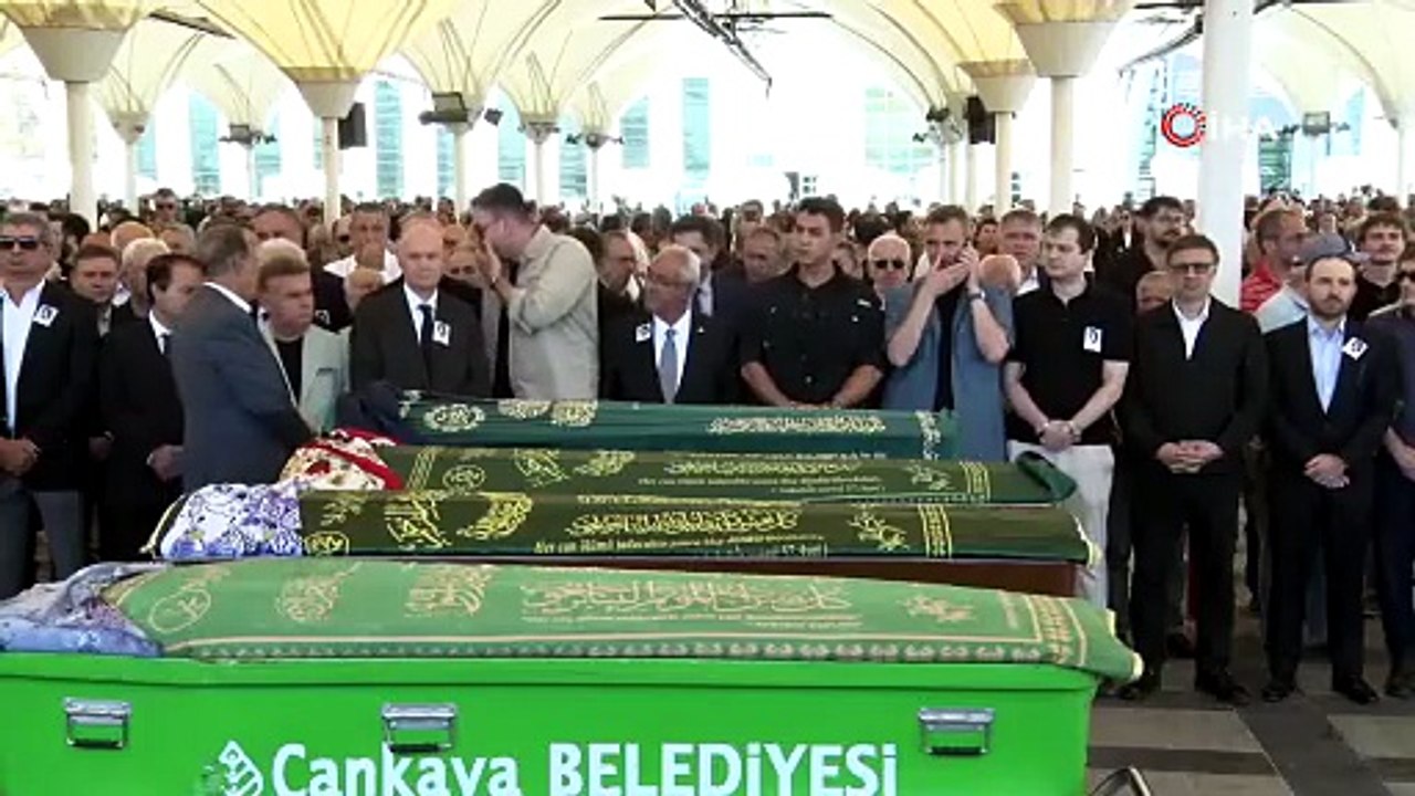 Cenaze töreninde kritik buluşma: Kılıçdaroğlu ve Özel yan yana