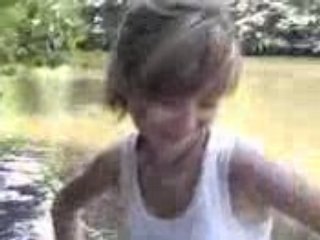 Délire saute rivrére²