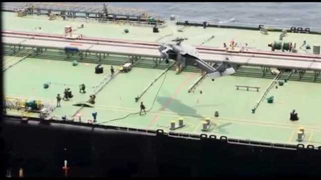 I Marines Usa ispezionano una petroliera cinese nel Golfo di Oman