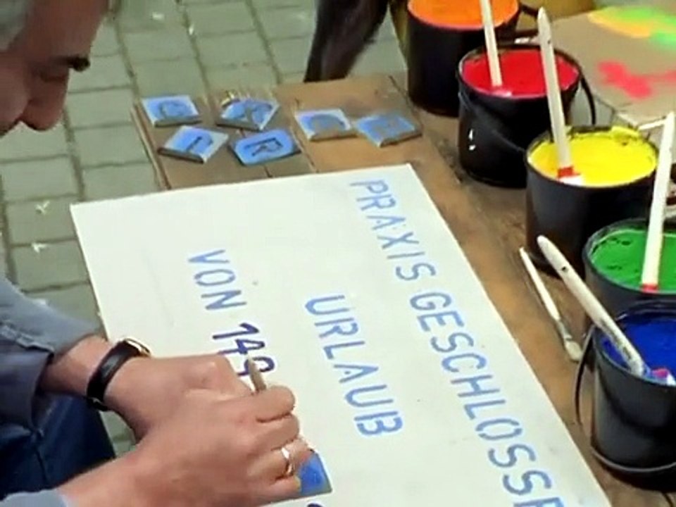 Unser Charly S04E01-Ferien im Traumhotel