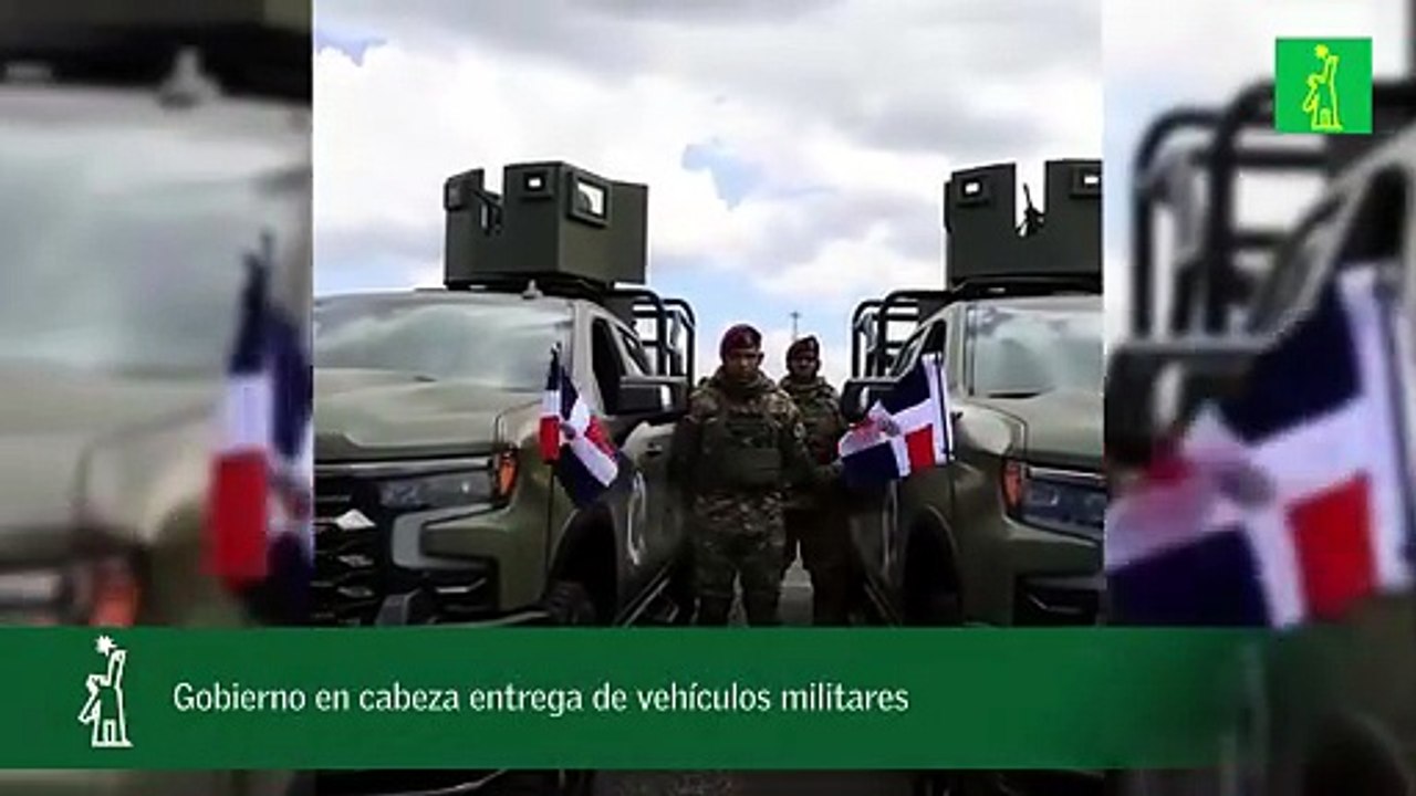 Gobierno en cabeza entrega de vehículos militares
