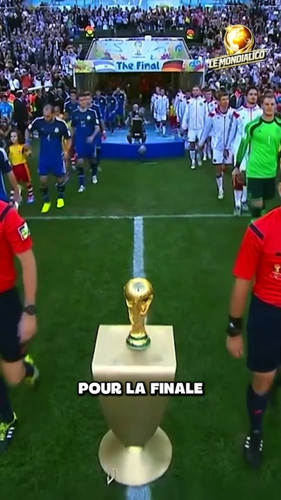 Ce joueur a oublié en plein match qu'il jouait la finale de la Coupe du monde 🤕