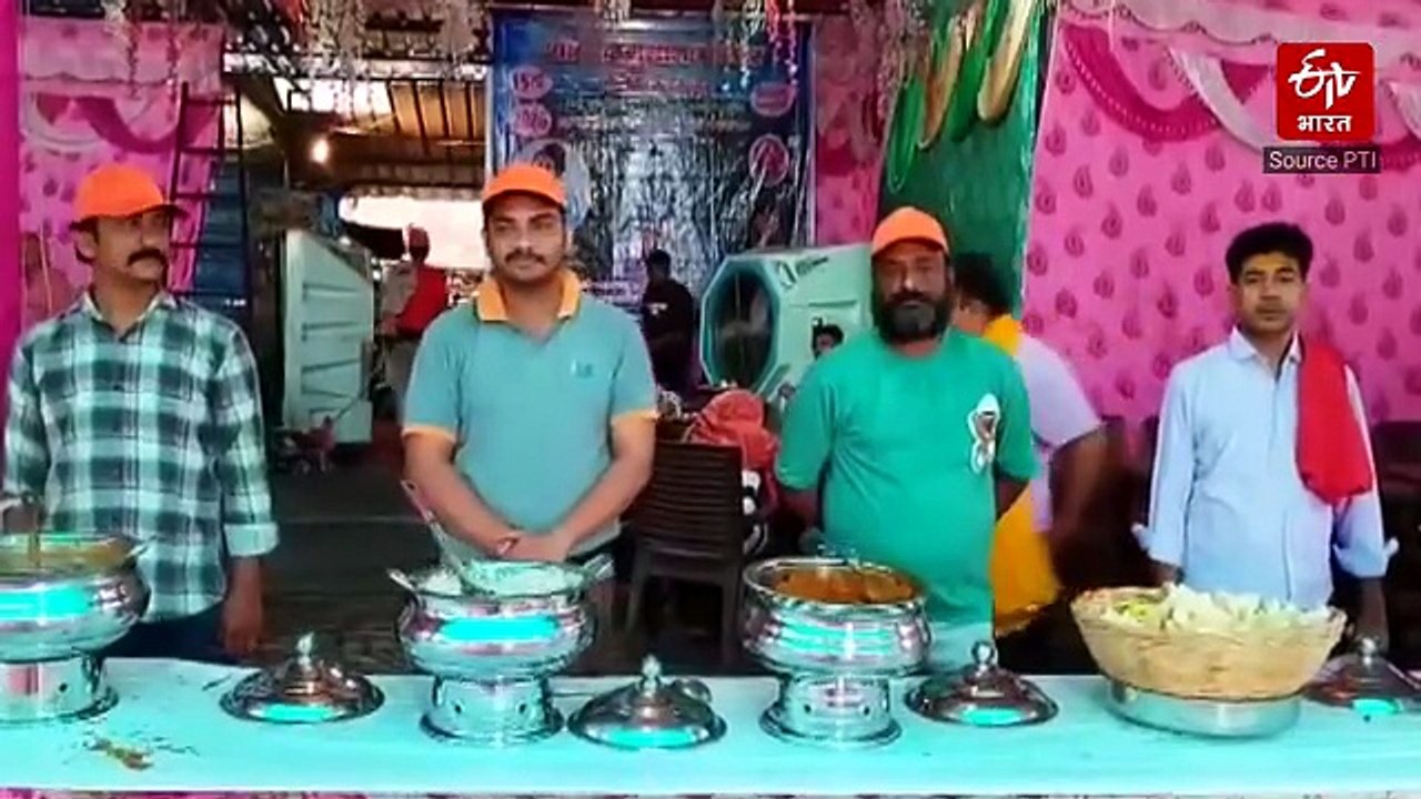 अमरनाथ यात्रा: श्रद्धालुओं के लिए देश भर से आए स्वंयसेवक चला रहे हैं लंगर, सेवा की भावना का दे रहे हैं संदेश