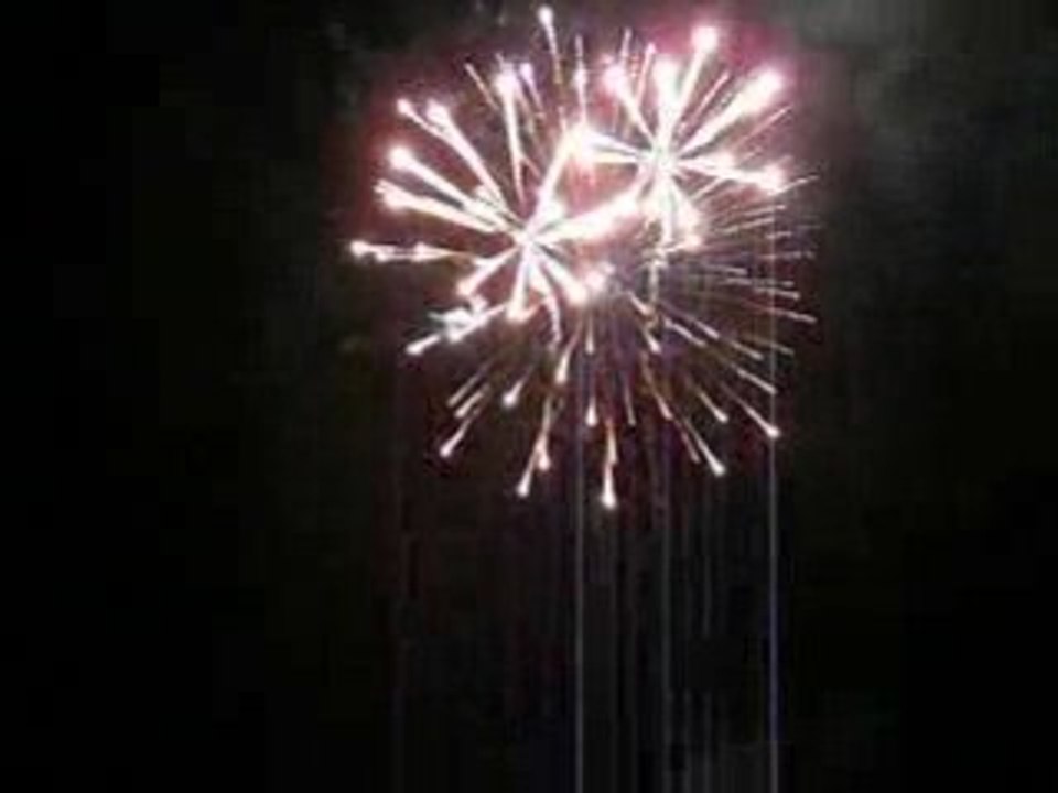 Un bout du feu d'artifice de Breuilpont
