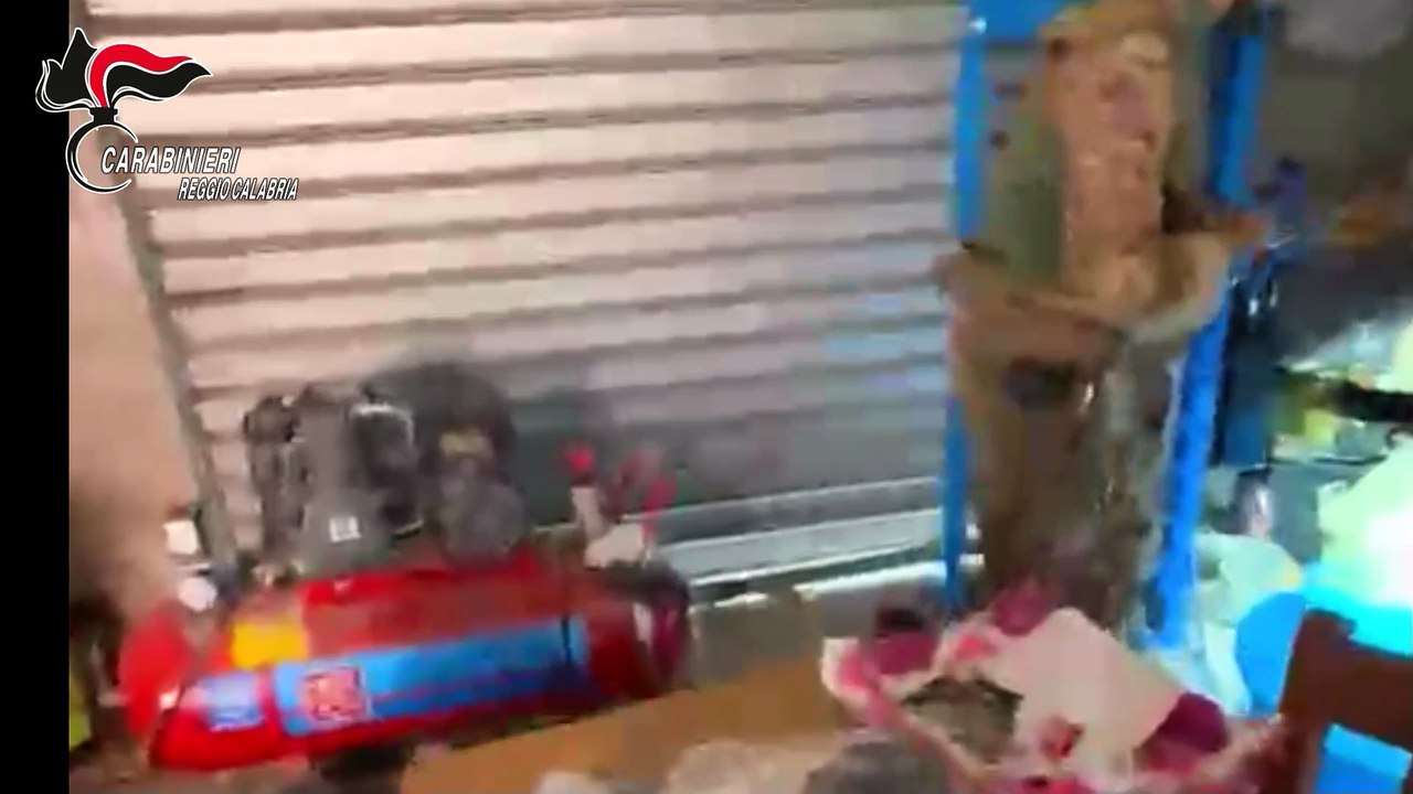 Una raffineria della cocaina scoperta in un rudere isolato dell'Aspromonte VIDEO