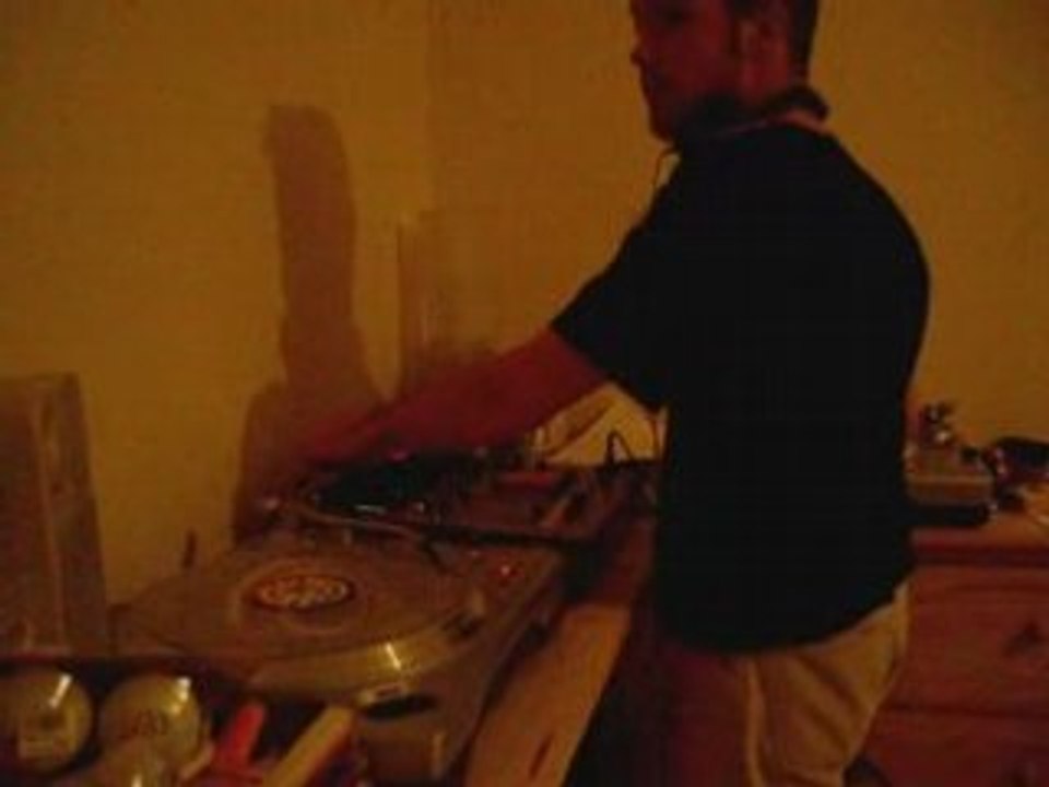 DjTecks_at_work