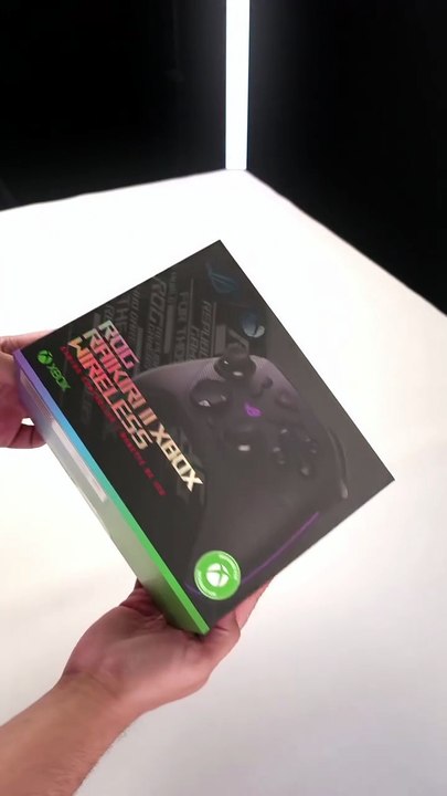Unboxing the Ultimate Pro Controller! 🎮⚡
