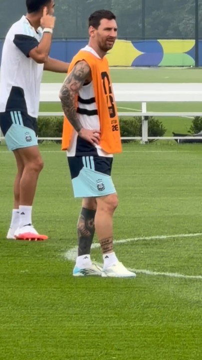 La razón por la que Messi no celebra:  empezó a llover de nuevo en pleno entrenamiento