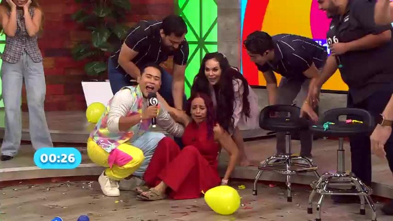Silvia de Ochoa sufre fuerte caída en vivo
