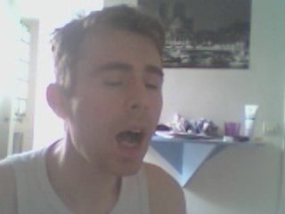 Wiwi égratigne "Traüme"