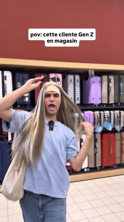 Une cliente Gen Z en magasin