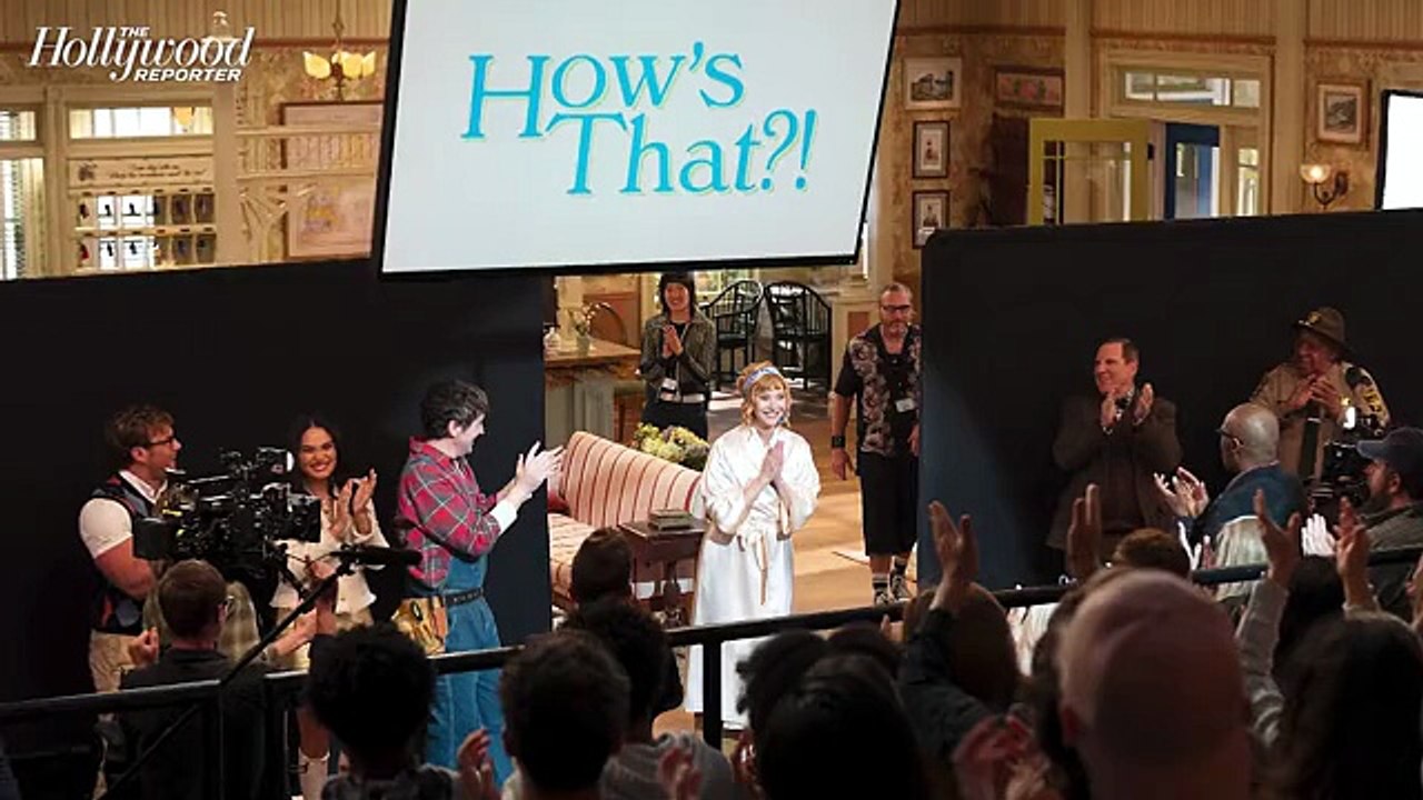 Lisa Kudrow Talks Tackling A.I. in 'The Comebac...
