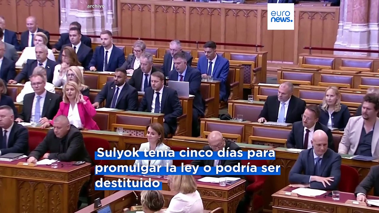Sulyok Tamás firma la reforma constitucional y termina su propio mandato en Hungría