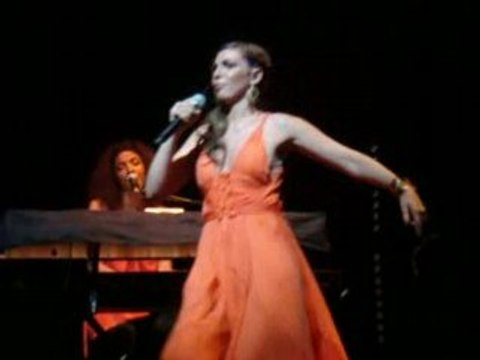 Laure Milan Tu me parles à l'Olympia