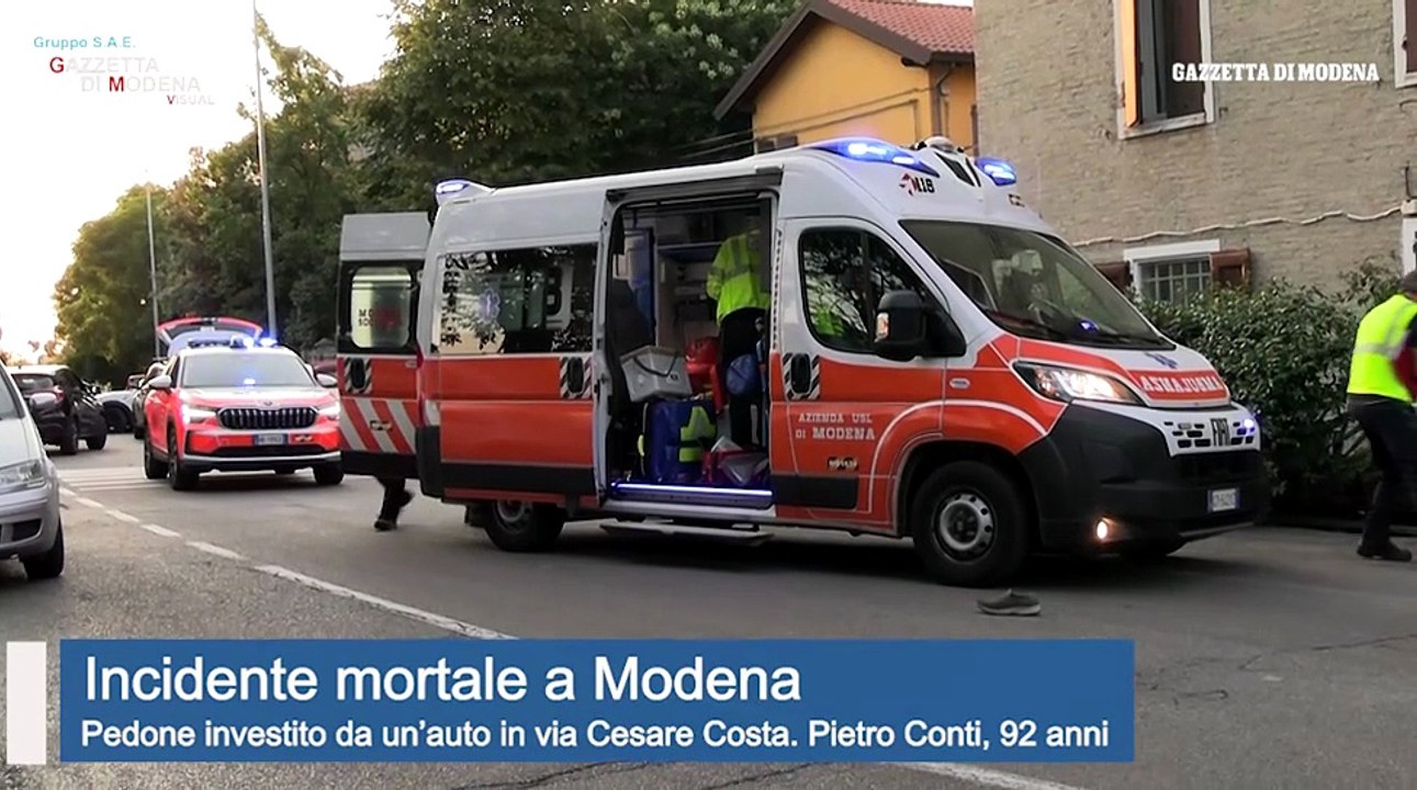 Attraversa la strada e viene investito in via Cesare Costa: muore a 92 anni