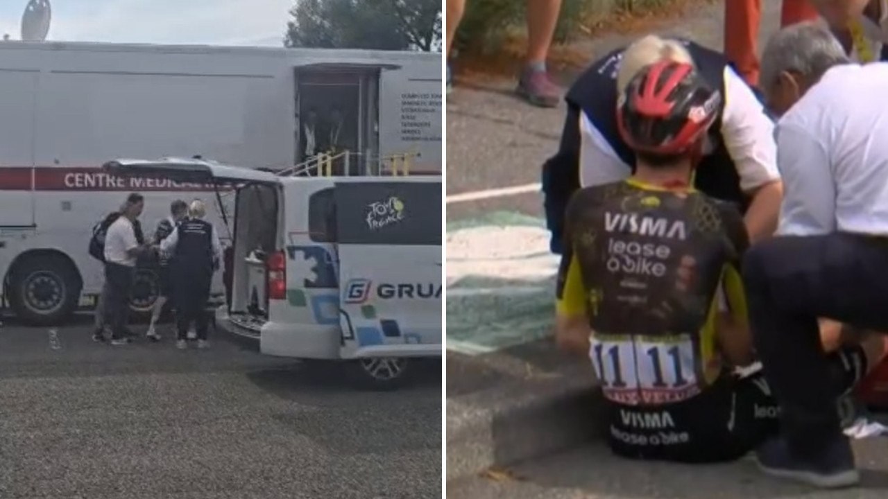 Tour de France 2026 – Jonas Vingegaard quittant l'ambulance après sa chute et son abandon