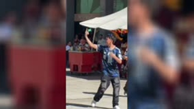 Finale - À Madrid, un jeune fan de l’Argentine chambre les fans de l’Espagne