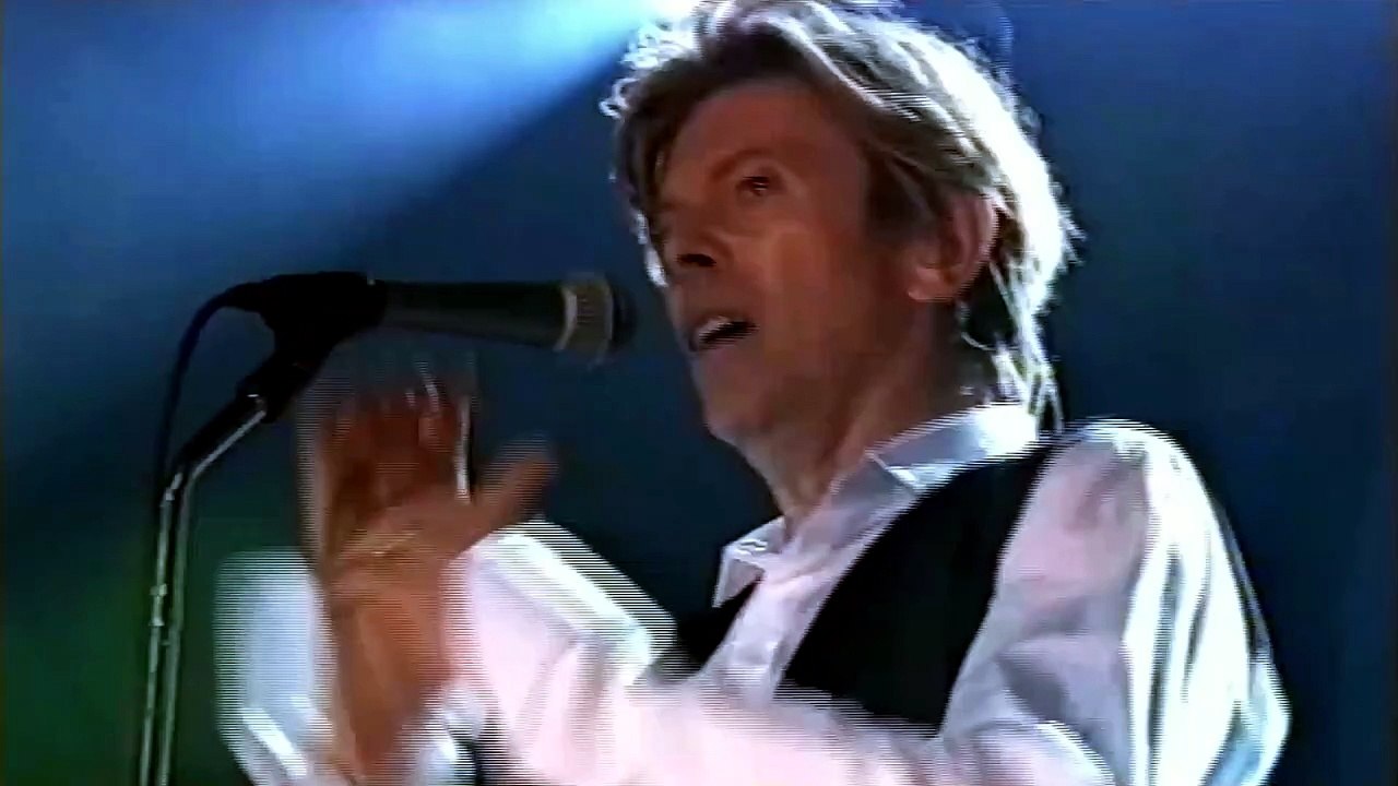 'Heroes' - David Bowie (live)