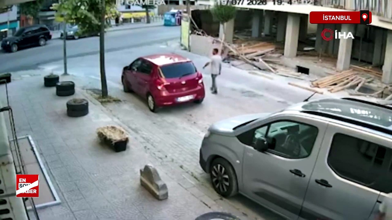 İstanbul Avcılar'da bahçedeki tırabzanlarını söküp çalan hırsızlar