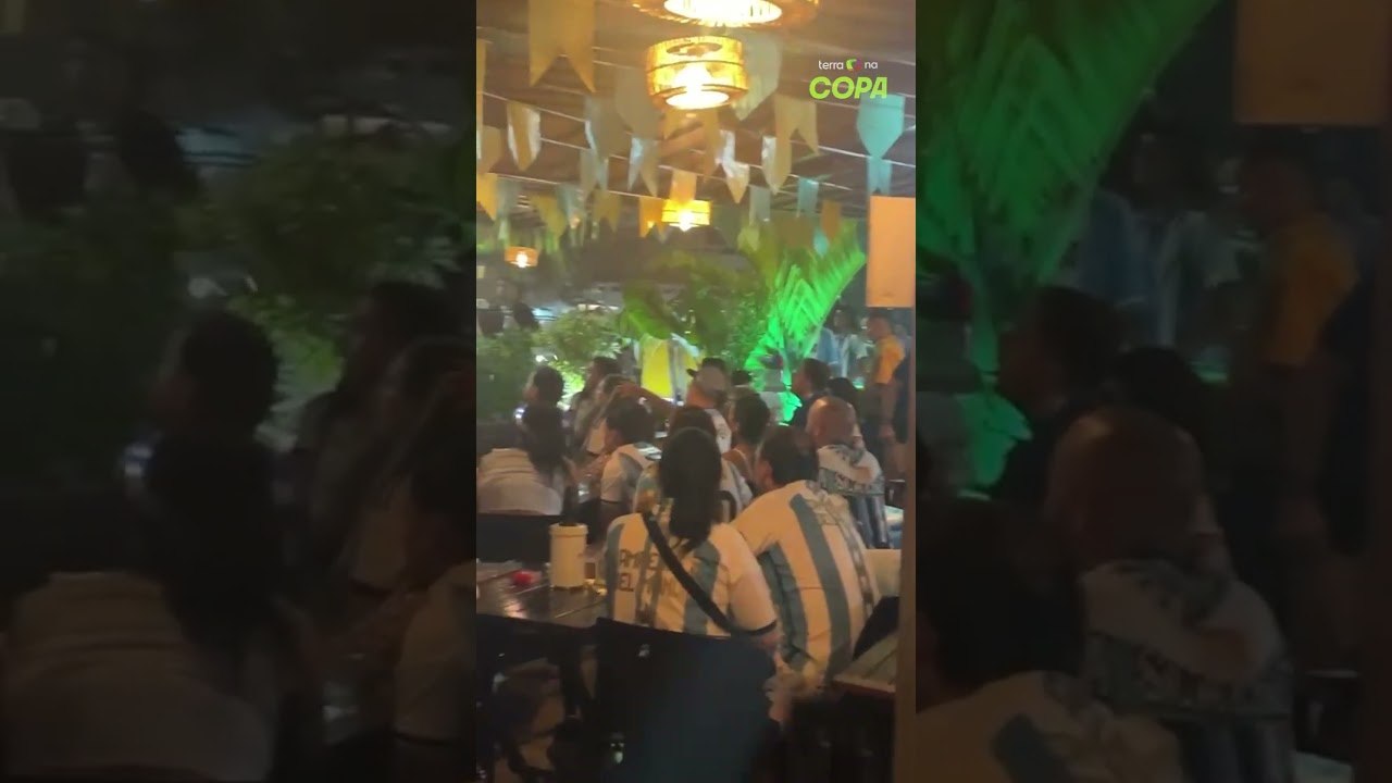 Argentinos em Copacabana ficam incrédulos após expulsão de Enzo Fernández na final contra a Espanha