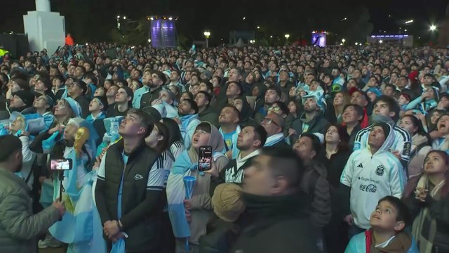 Reacción completa de los fans argentinos en Buenos Aires: España 1 - Argentina 0