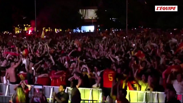 L'explosion de joie des supporters espagnols au coup de sifflet final après le sacre de l'Espagne face à l'Argentine en finale de la Coupe du monde - Coupe du monde 2026