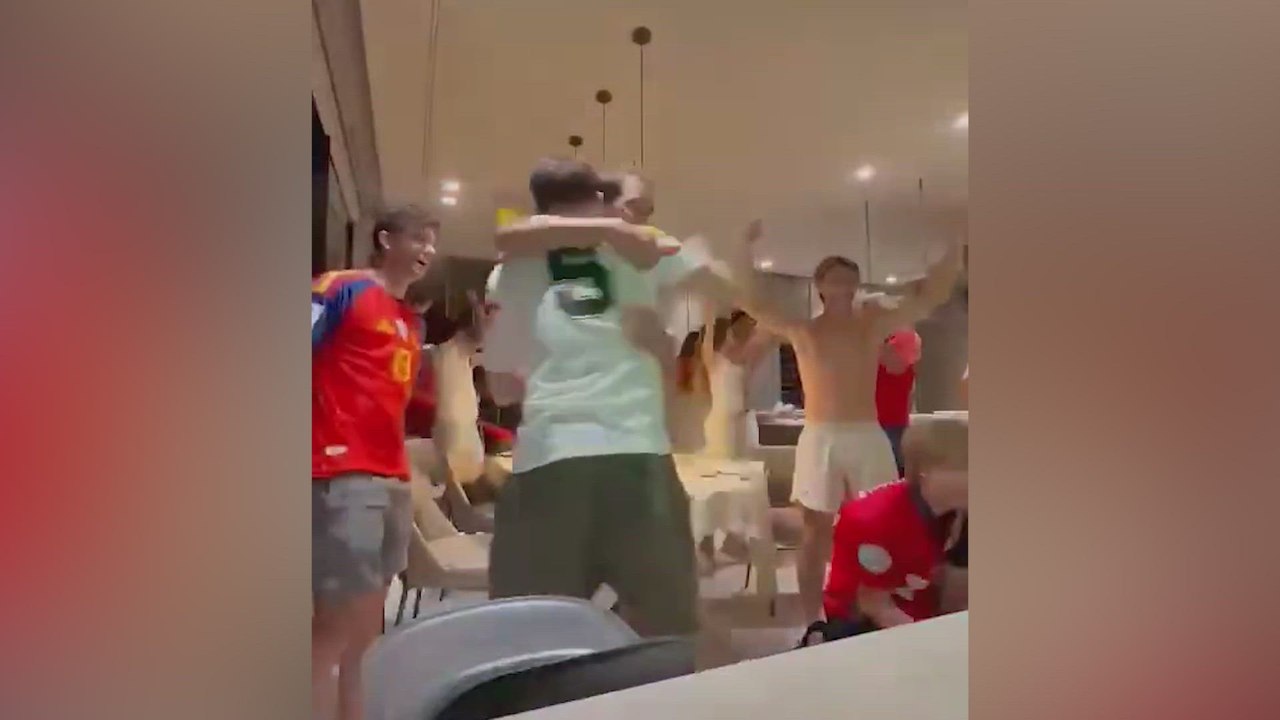 RAFA NADAL'S EMOTIONAL REACTION as SPAIN WINS the WORLD CUP: Crazy Final Whistle Celebration