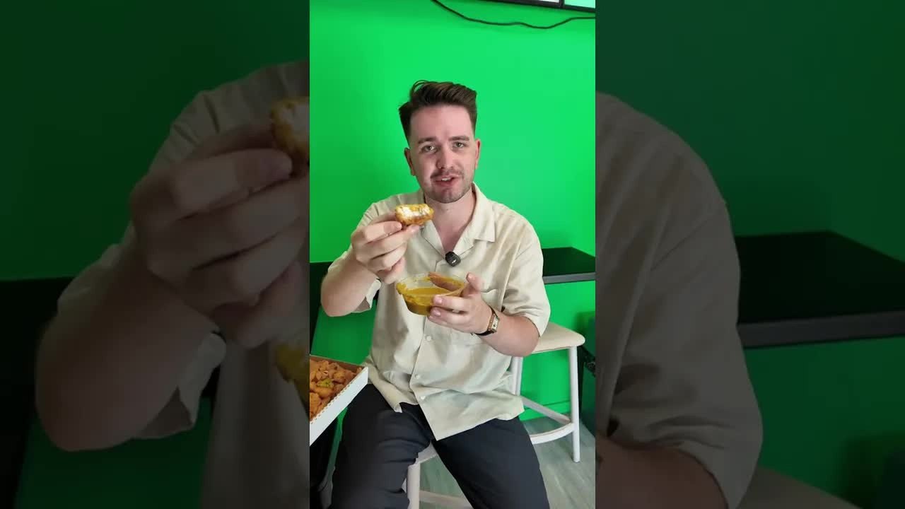 Trying Viral Irish-Chinese Food in a Pizza Box!...