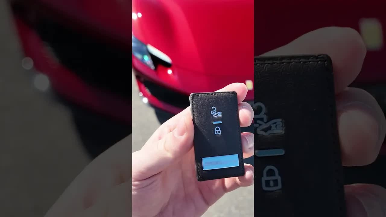 We’re obsessed with this sleek and elegant key fob for keyless entry in the 296 GTS. #ferrari