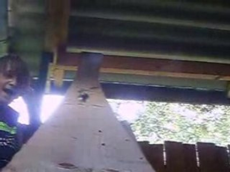 Luke fait du tobogan