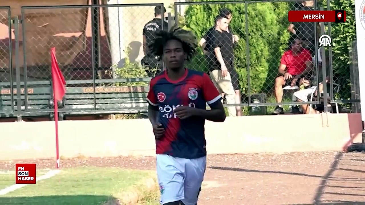 Sudanlı annenin Yörük oğlu Ahmet futbol kariyerinde ilerlemek istiyor