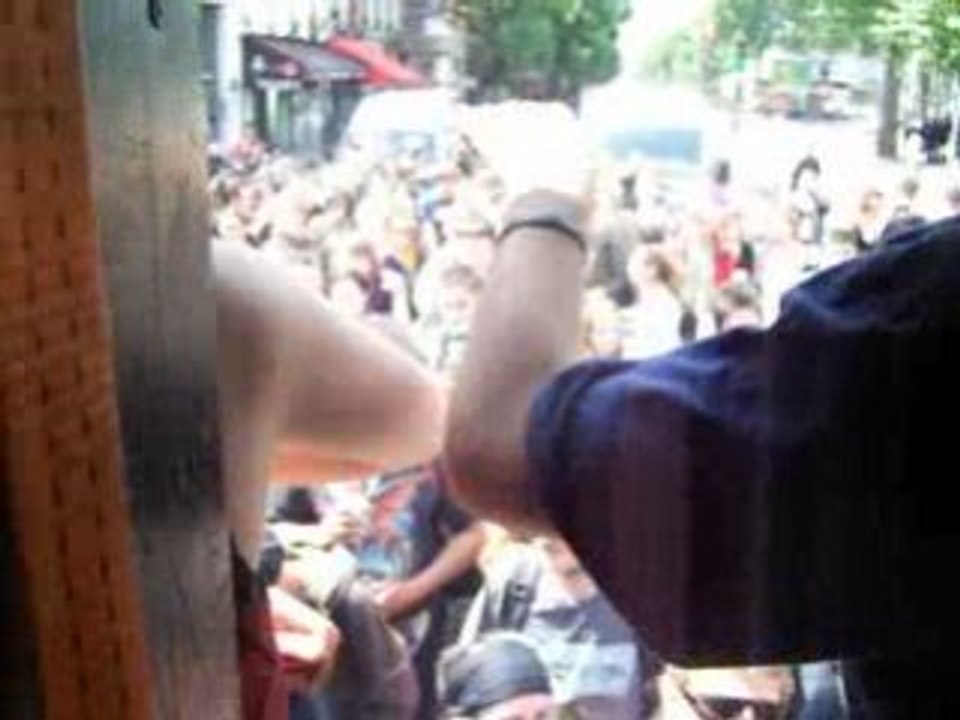 Manif_R2R_Longueurs_d'Ondes_kickbull