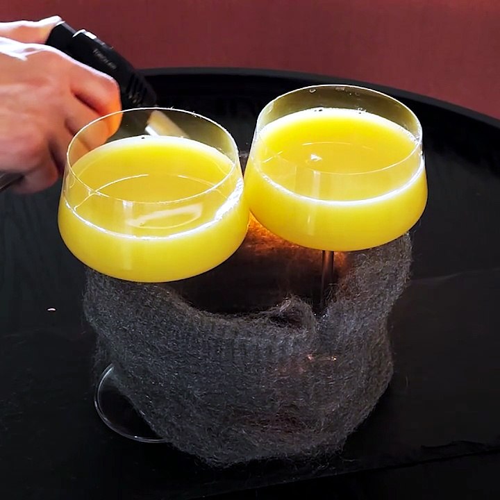 Cocktails and sparks, yes please ✨🍸
