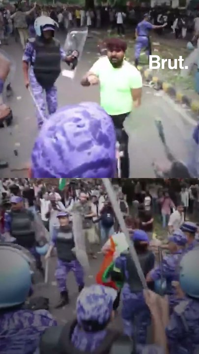 Videos of lathicharge by the Delhi police emerged after cops said the Jantar Mantar protest was being handled “professionally.”