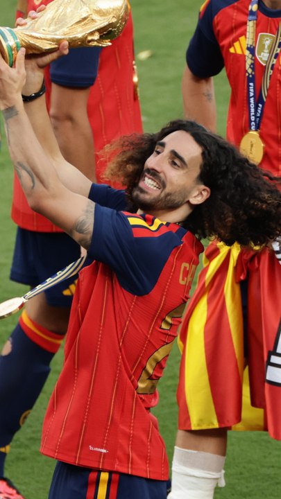 El rito de Capdevila que Cucurella siguió en la final del Mundial