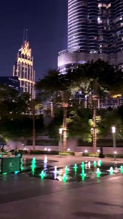 L'IMMENSE Burj Khalifa à Dubaï