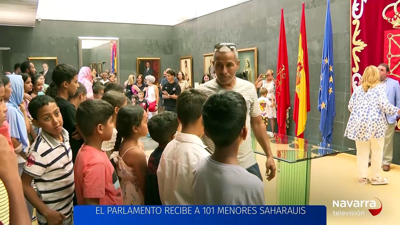 El Parlamento recibe a los niños saharauis que llegan a Navarra