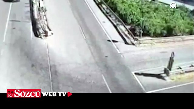 Şanlıurfa'da 3 kişinin öldüğü, 7 kişinin yaralandığı kaza anı kamerada