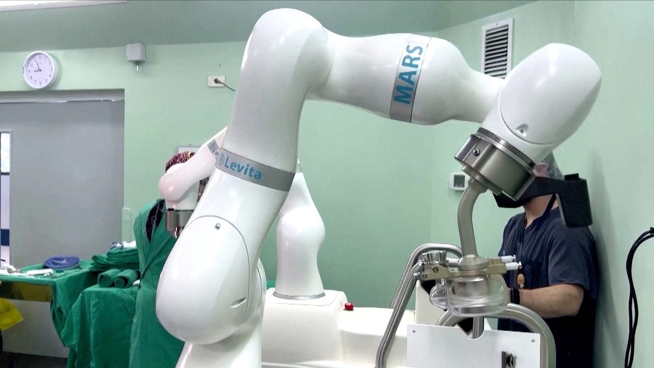 Magnet-Assisted Robotic Surgery Cuts Invasiveness, Speeds Recovery